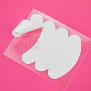 foto di 4 Patch Ciglia Gel bianchi su fondo fuxia