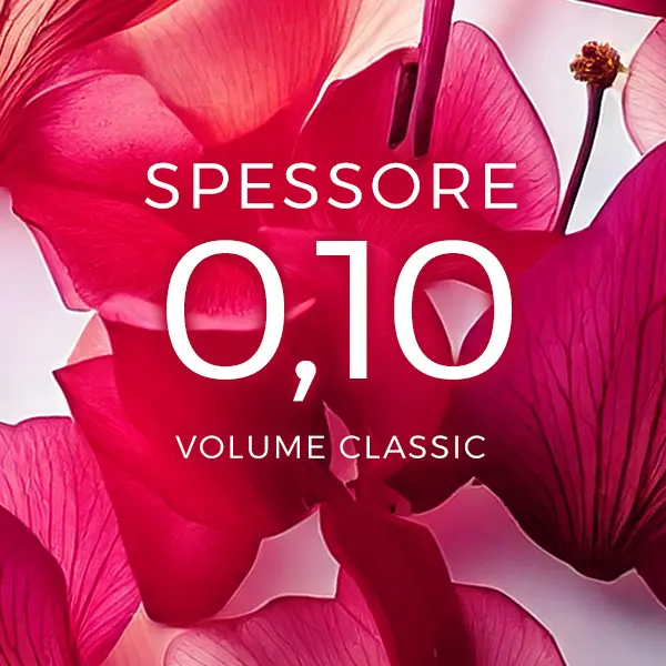 Scritta bianca su sfondo petali rose