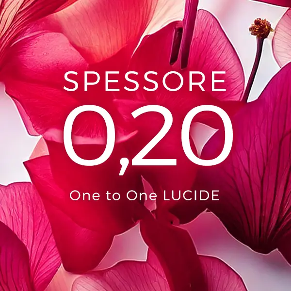 Scritta bianca su sfondo petali rose