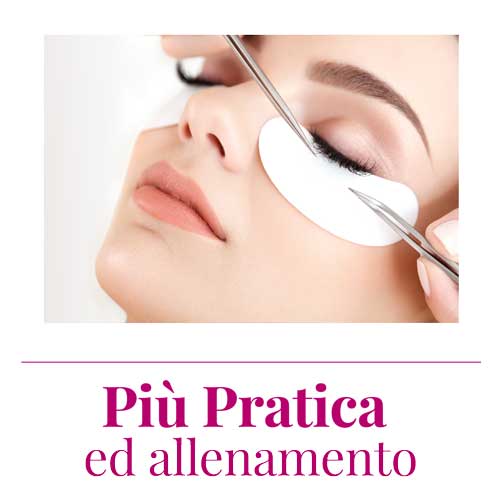 primo piano viso con trattamento in corso extension ciglia