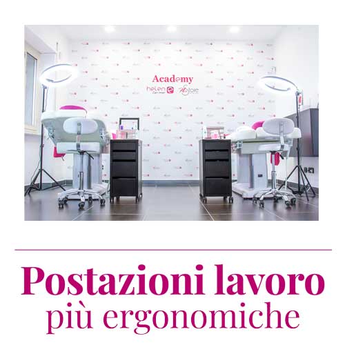 foto due lettini lash studio con insegna sul muro